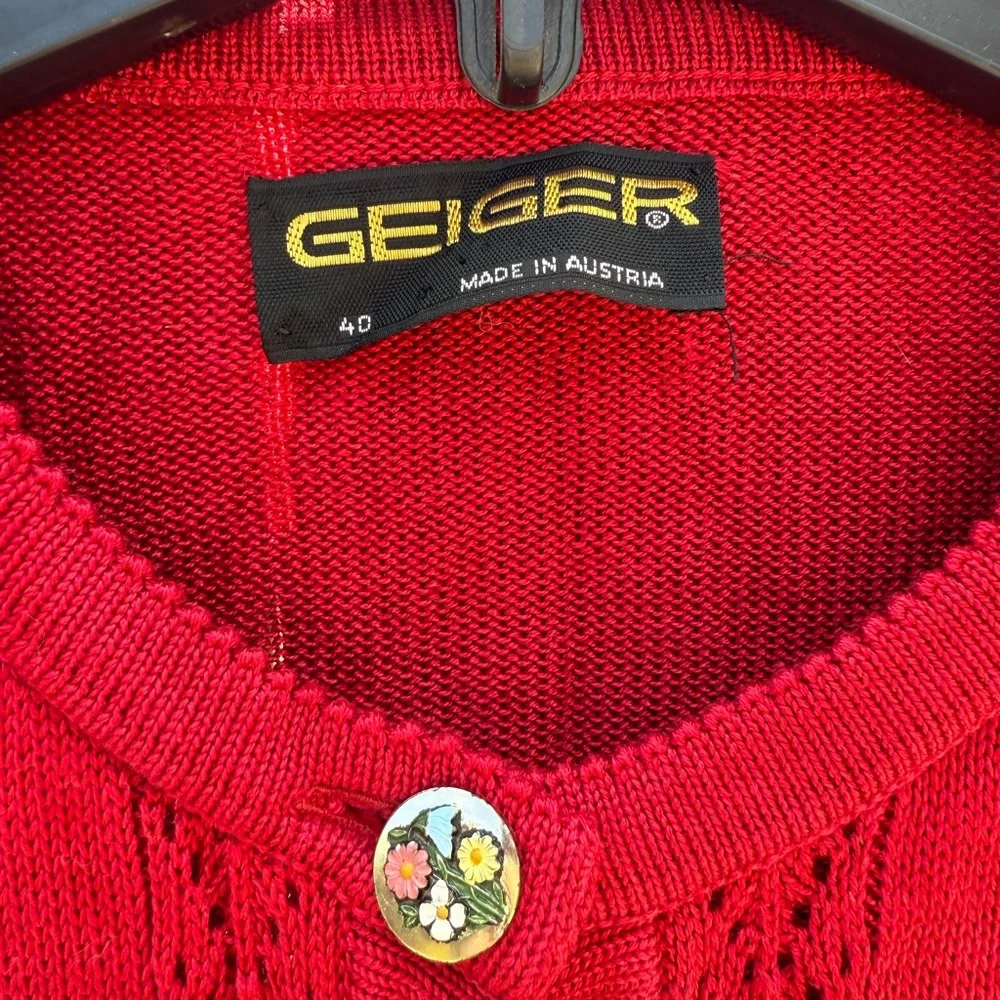 Vintage Geiger Red Knit Sweater with Floral Buttons Women’s Size Medium - Picture 3 of 7